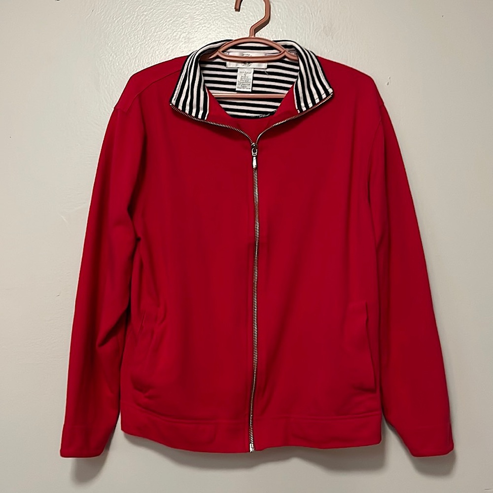 Long sleeve zip front red lightweight jacket. 100% cotton small